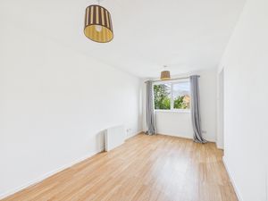 Lounge- click for photo gallery